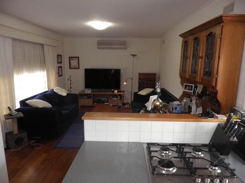 2/145 Essex Street, West Footscray VIC 3012