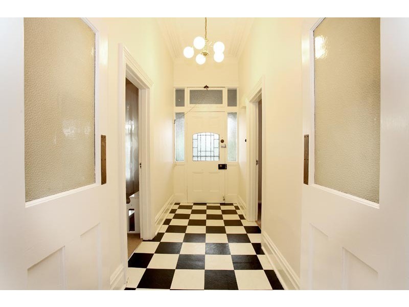 215 Buckley Street, Seddon VIC 3011