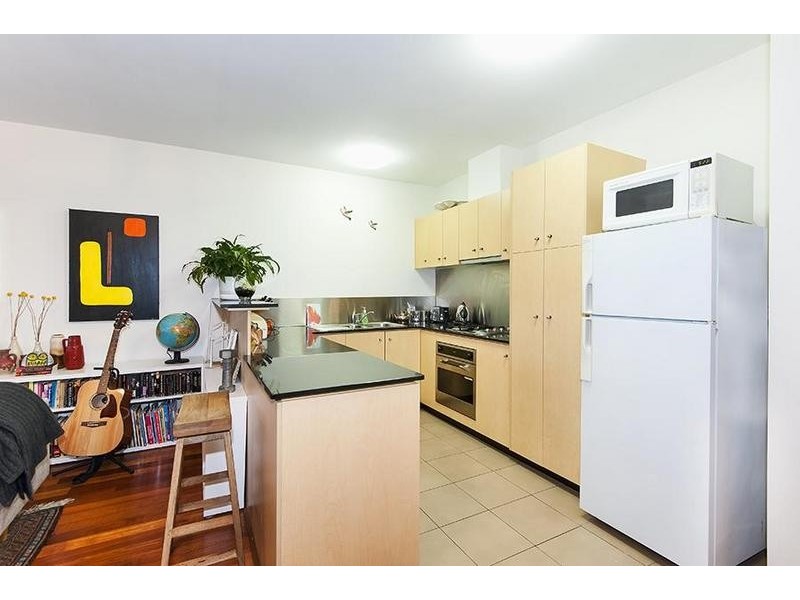 8 Levien Lane, Footscray VIC 3011