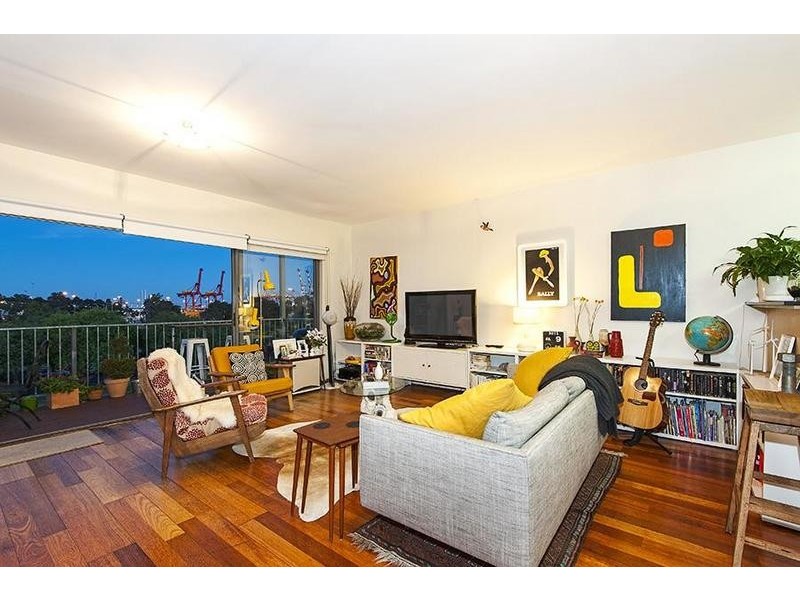 8 Levien Lane, Footscray VIC 3011