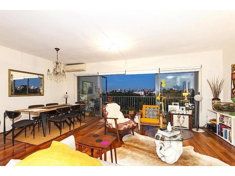 8 Levien Lane, Footscray VIC 3011