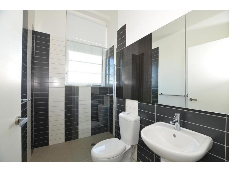 5/64 Cross Street, Footscray VIC 3011