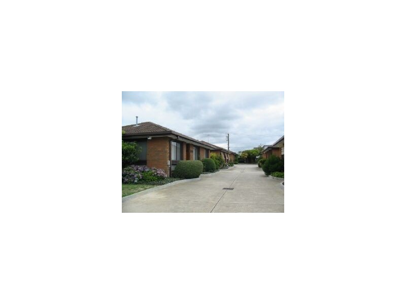 4/18-20 Waiora Parade, West Footscray VIC 3012