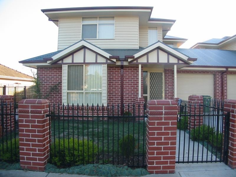 2/36 Ballard Street, Yarraville VIC 3013