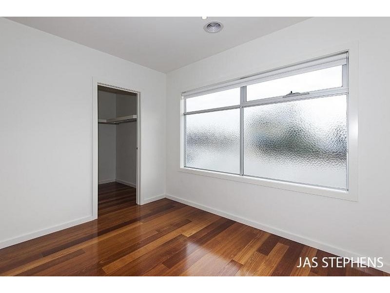 5 Desmond Street, Maidstone VIC 3012