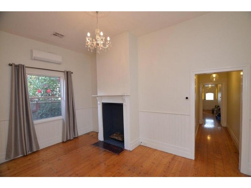 19 Hamilton Street, Seddon VIC 3011