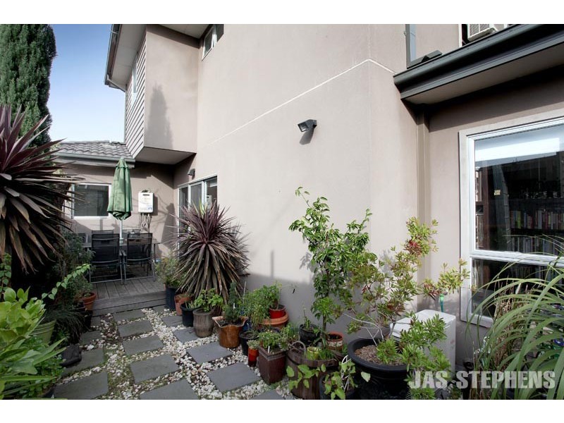 16 Burns Street, Yarraville VIC 3013