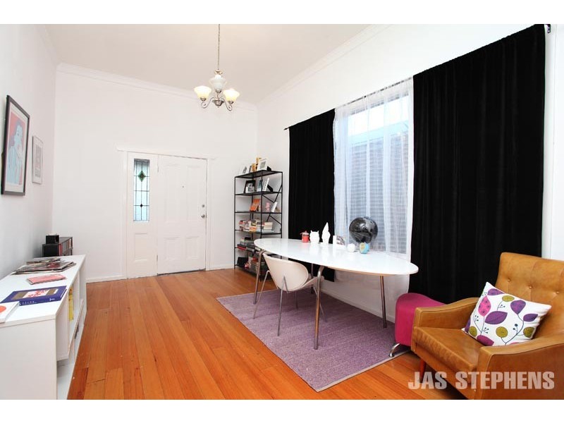 137 Ballarat Road, Maidstone VIC 3012