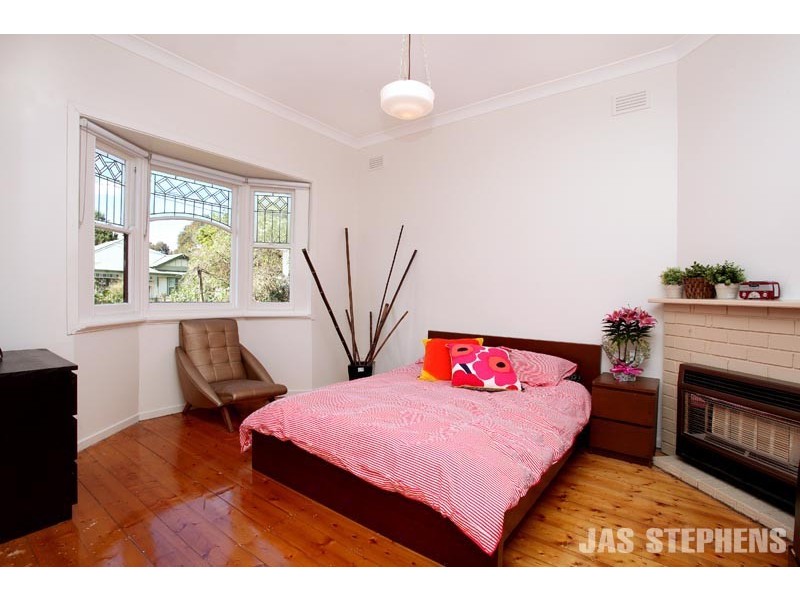 2 Corris Street, Yarraville VIC 3013