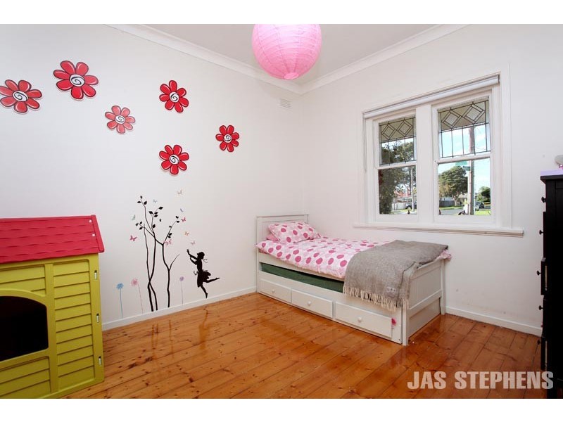 2 Corris Street, Yarraville VIC 3013