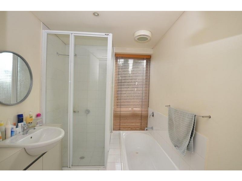 1/163 Somerville Road, Yarraville VIC 3013