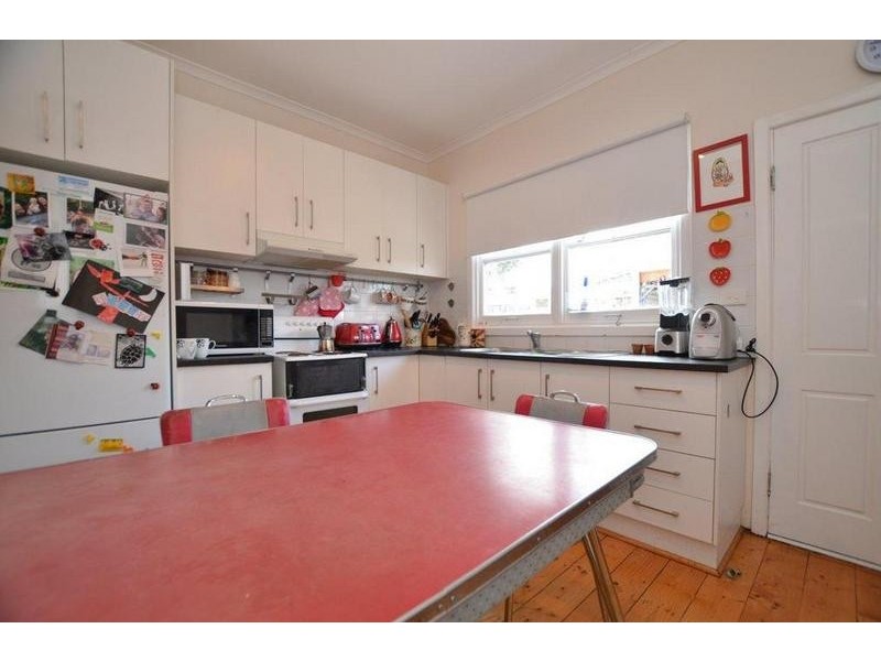 1/6 Farnsworth Street, Sunshine VIC 3020