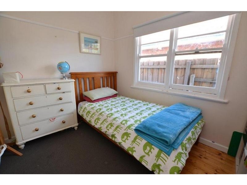 1/6 Farnsworth Street, Sunshine VIC 3020