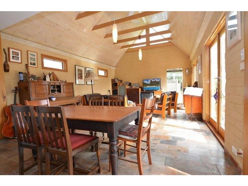 18 Bena Street, Yarraville VIC 3013