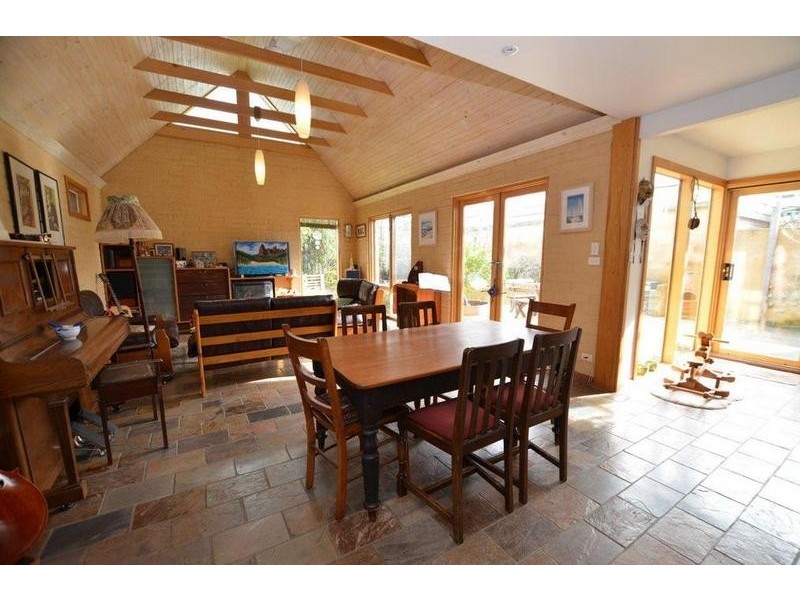 18 Bena Street, Yarraville VIC 3013