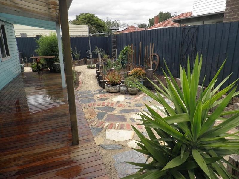 21 Howard Street, Maidstone VIC 3012