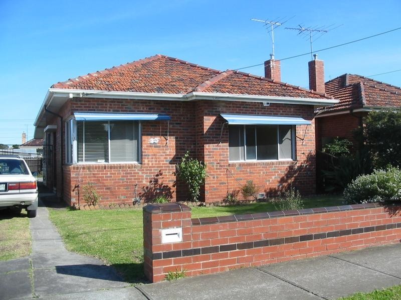 25 Lindenow Street, Maidstone VIC 3012