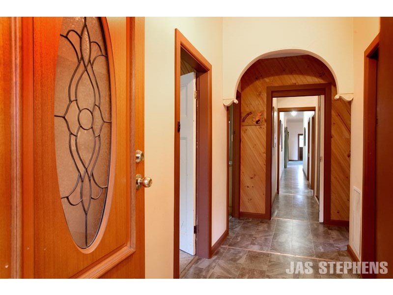 13 Leith Avenue, Sunshine VIC 3020