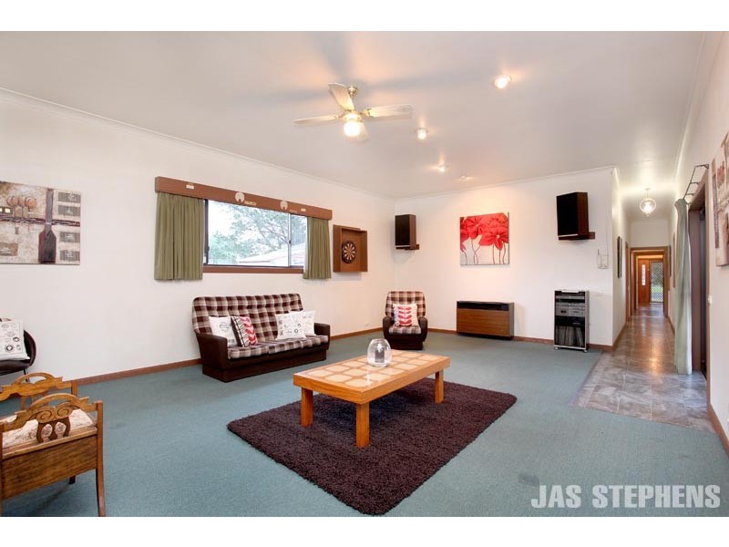 13 Leith Avenue, Sunshine VIC 3020