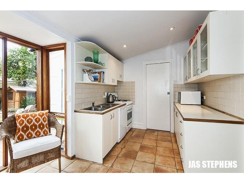 16 Buckingham Street, Footscray VIC 3011