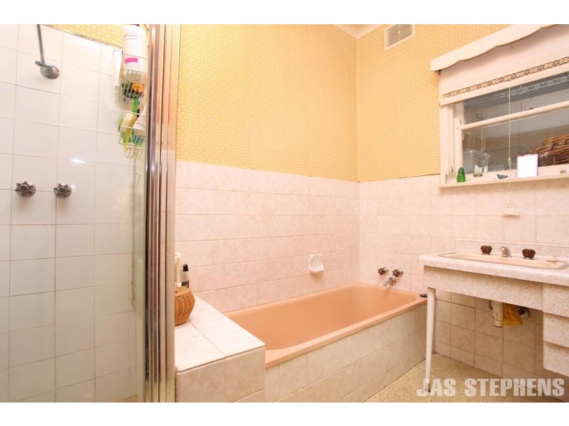 9 Mavis Street, Footscray VIC 3011