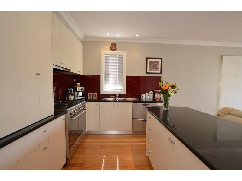 27 Wales Street, Kingsville VIC 3012