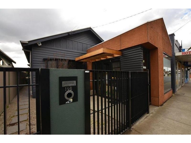 198 Somerville Road, Kingsville VIC 3012