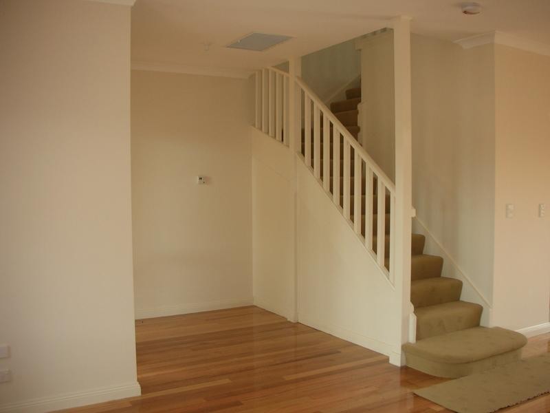 2/165 Hudsons Road, Spotswood VIC 3015