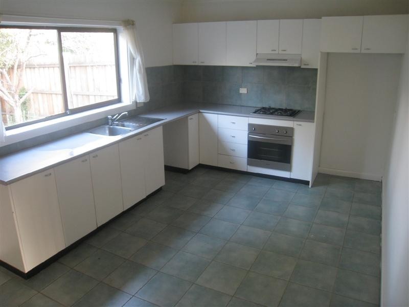 63 Empress Avenue, Kingsville VIC 3012