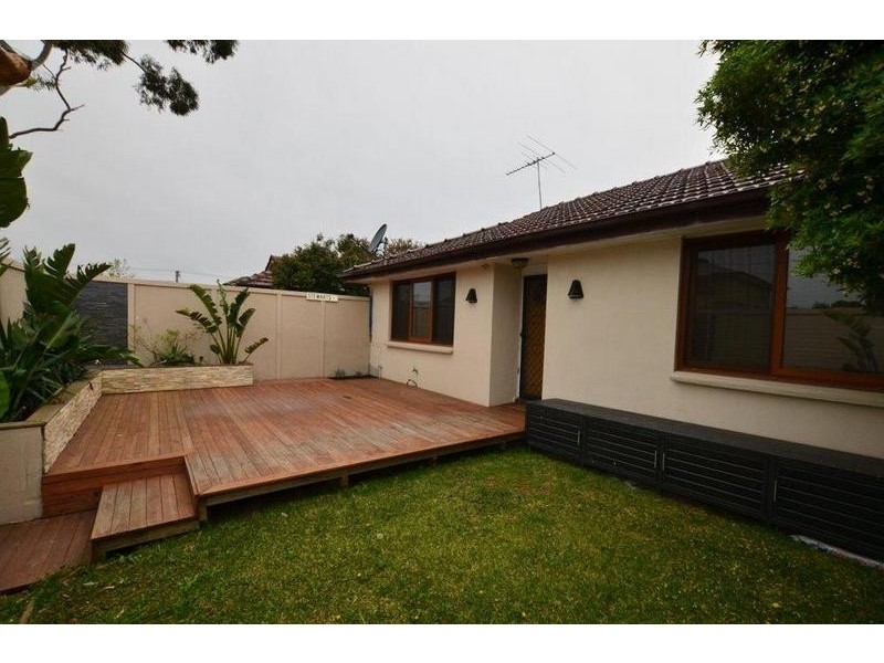 2/67 Saltley Street, South Kingsville VIC 3015