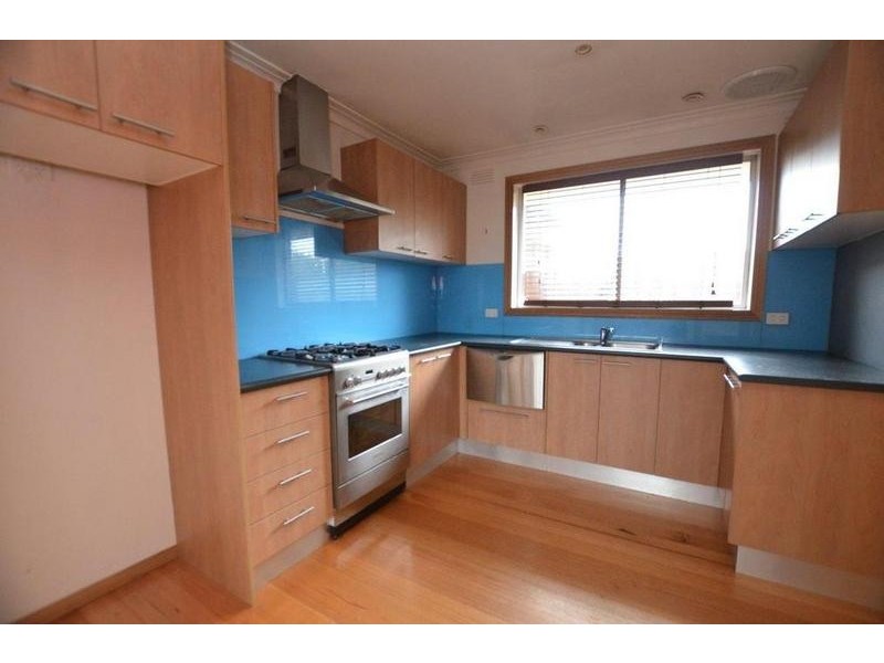 2/67 Saltley Street, South Kingsville VIC 3015