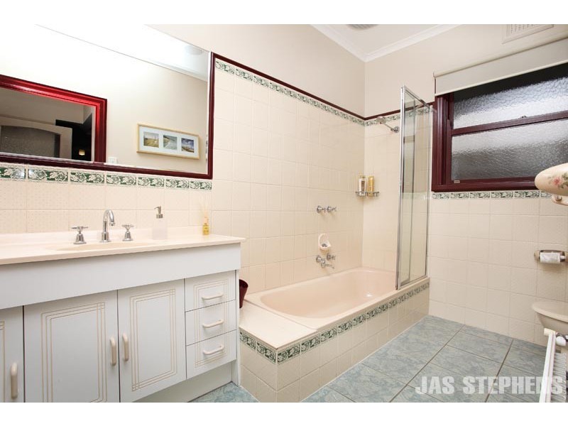 4 Webster Street, Seddon VIC 3011