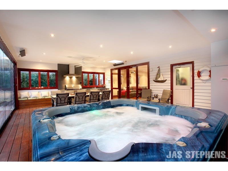 4 Webster Street, Seddon VIC 3011