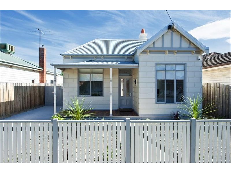 8 Barton Street, West Footscray VIC 3012