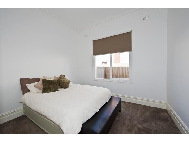 8 Barton Street, West Footscray VIC 3012