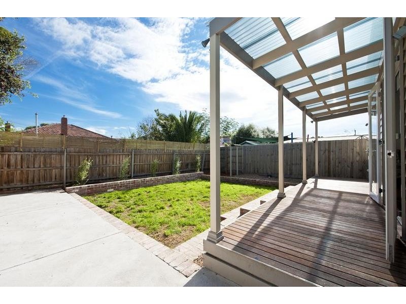 8 Barton Street, West Footscray VIC 3012