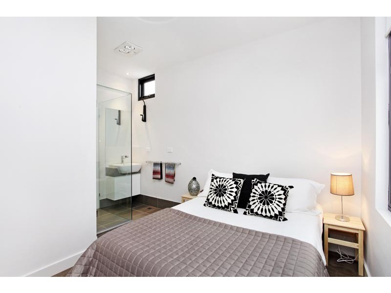 201/96 Pilgrim Street, Seddon VIC 3011