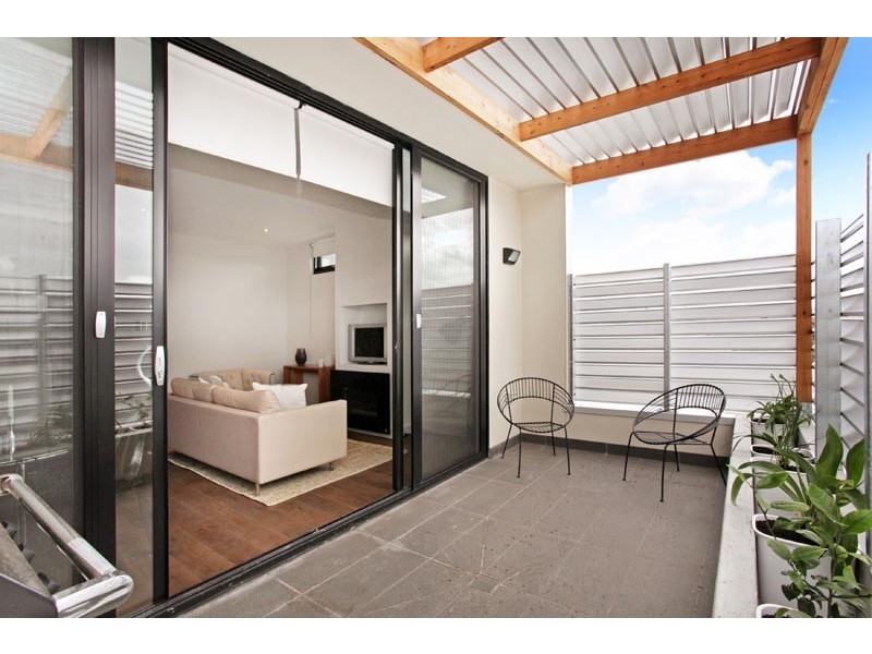 201/96 Pilgrim Street, Seddon VIC 3011