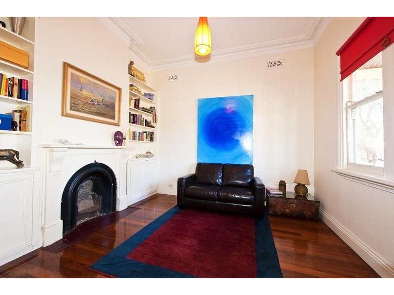 18 James Street, Seddon VIC 3011