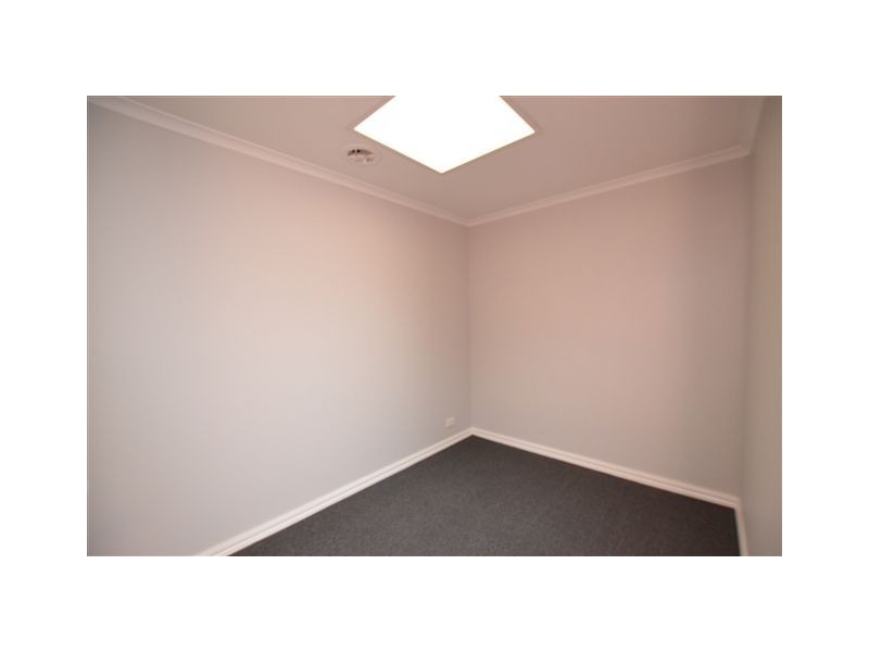 34 Emma Street, Seddon VIC 3011