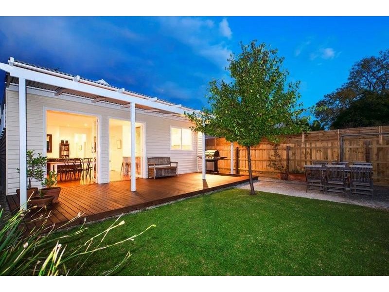 62 Queensville Street, Kingsville VIC 3012