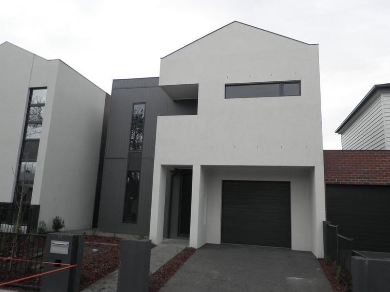 31 Warleigh Road, Footscray VIC 3011