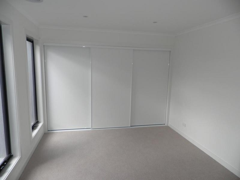 31 Warleigh Road, Footscray VIC 3011