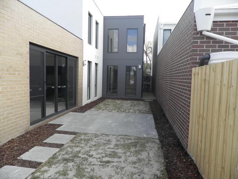 31 Warleigh Road, Footscray VIC 3011