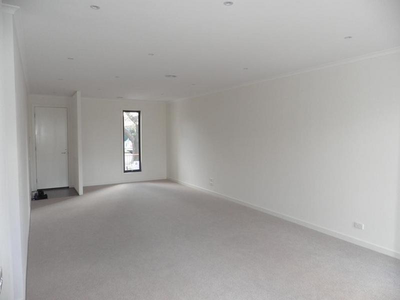 31 Warleigh Road, Footscray VIC 3011
