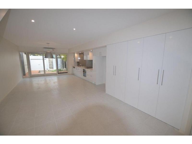 2/5 Stewart Street, Yarraville VIC 3013