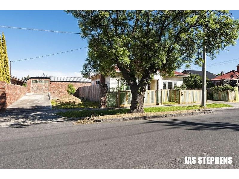 2 Warleigh Road, West Footscray VIC 3012