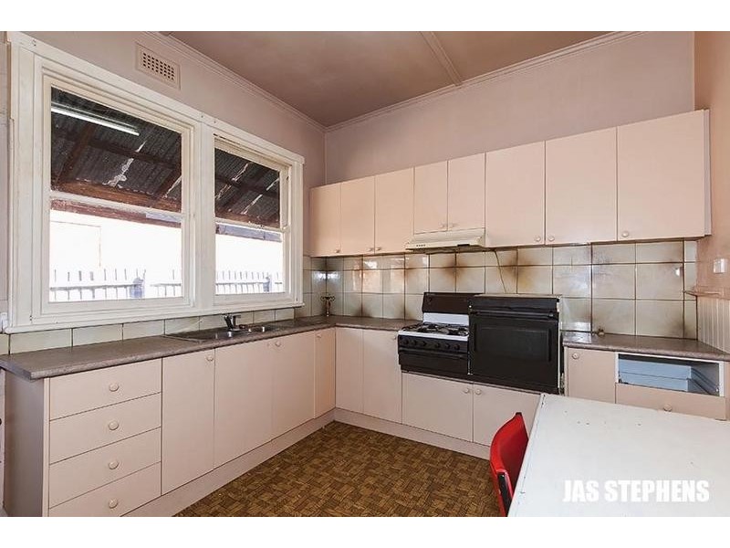 2 Warleigh Road, West Footscray VIC 3012