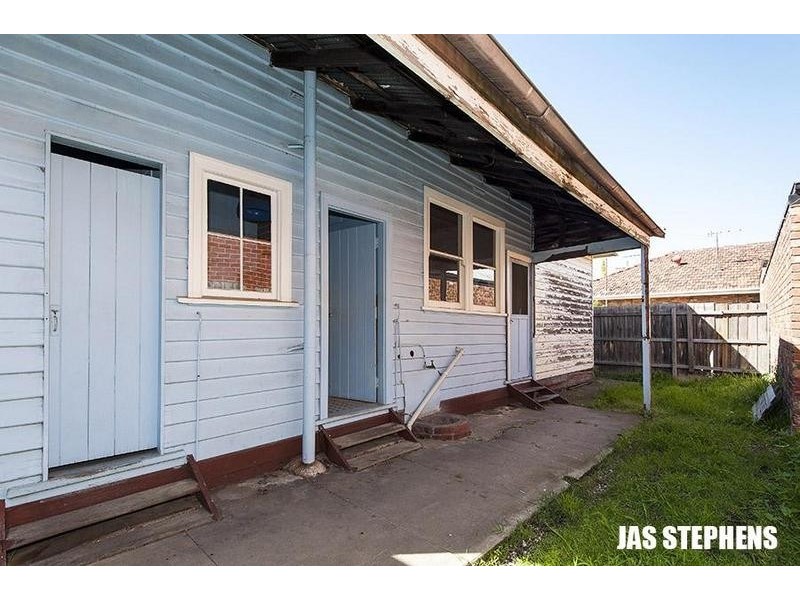 2 Warleigh Road, West Footscray VIC 3012