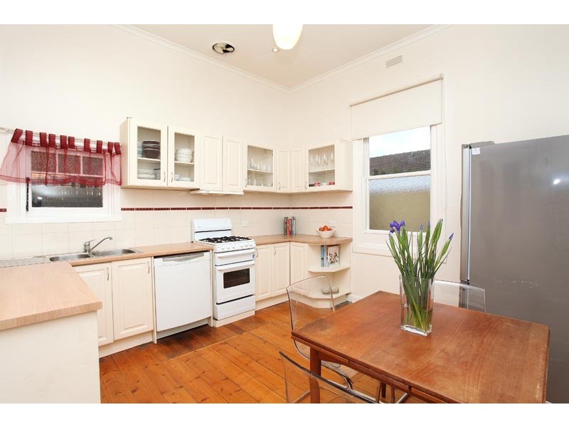 215 Buckley Street, Seddon VIC 3011